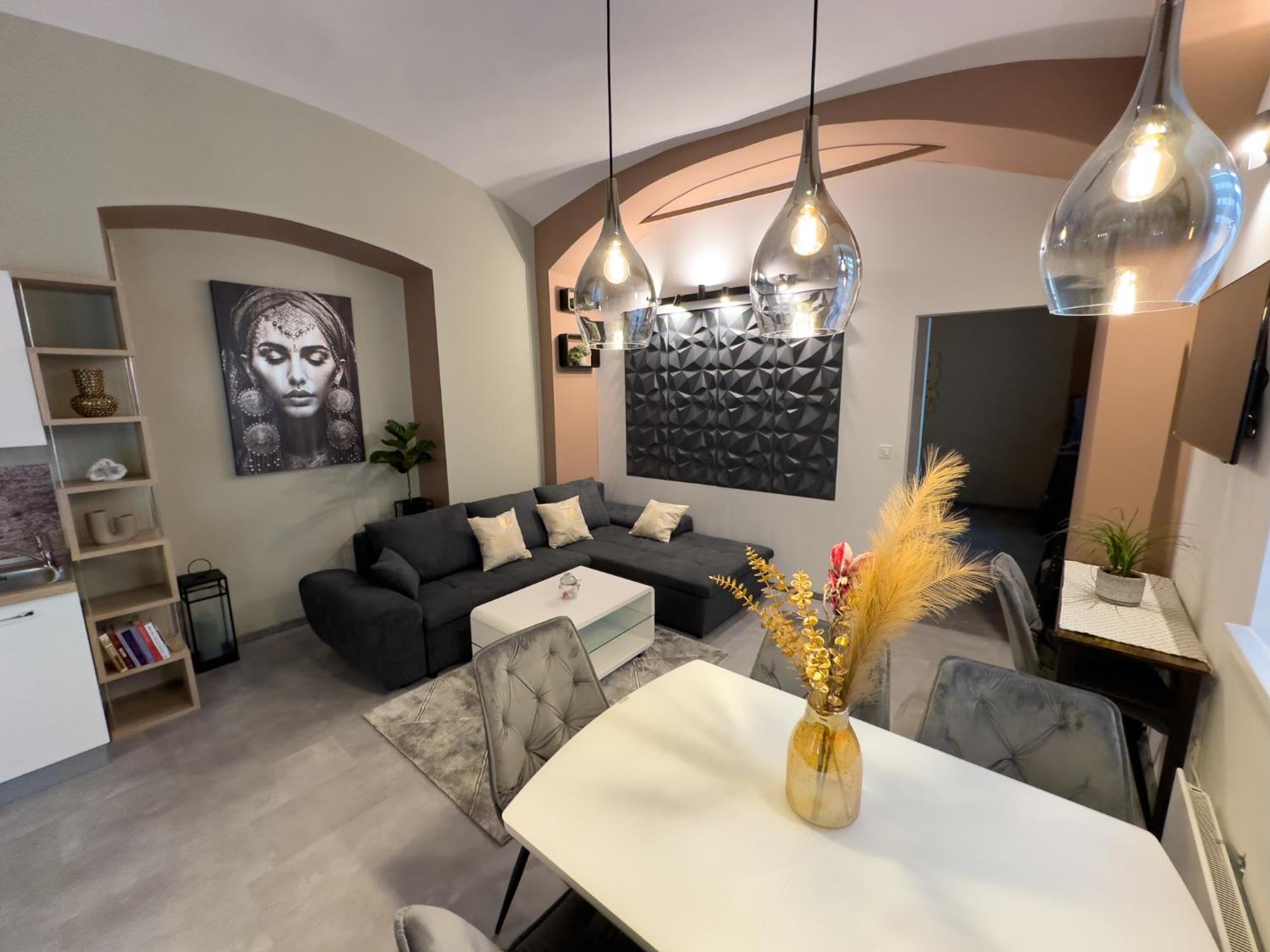 Apartments Adamas Celje Ngoại thất bức ảnh